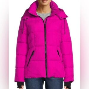 BCBG Paris Premium Performance Magenta Puffer Winter Ski Coat Jacket with Hood